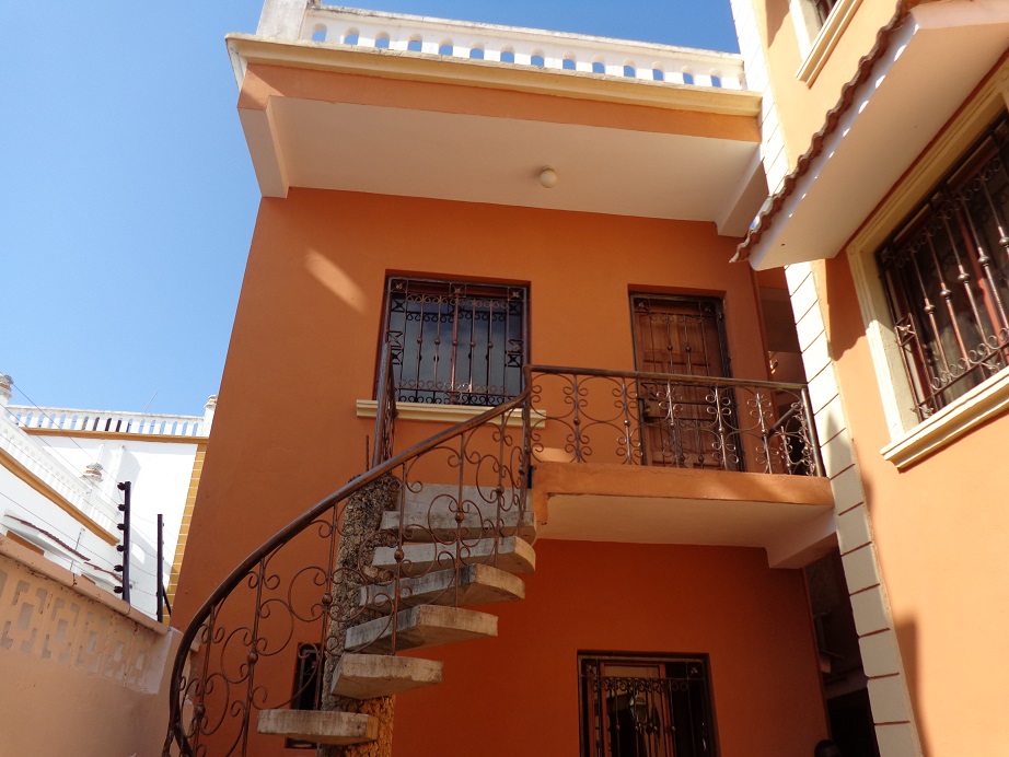 3br all en-suite house plus 2br guest wing for rent off links road in Nyali