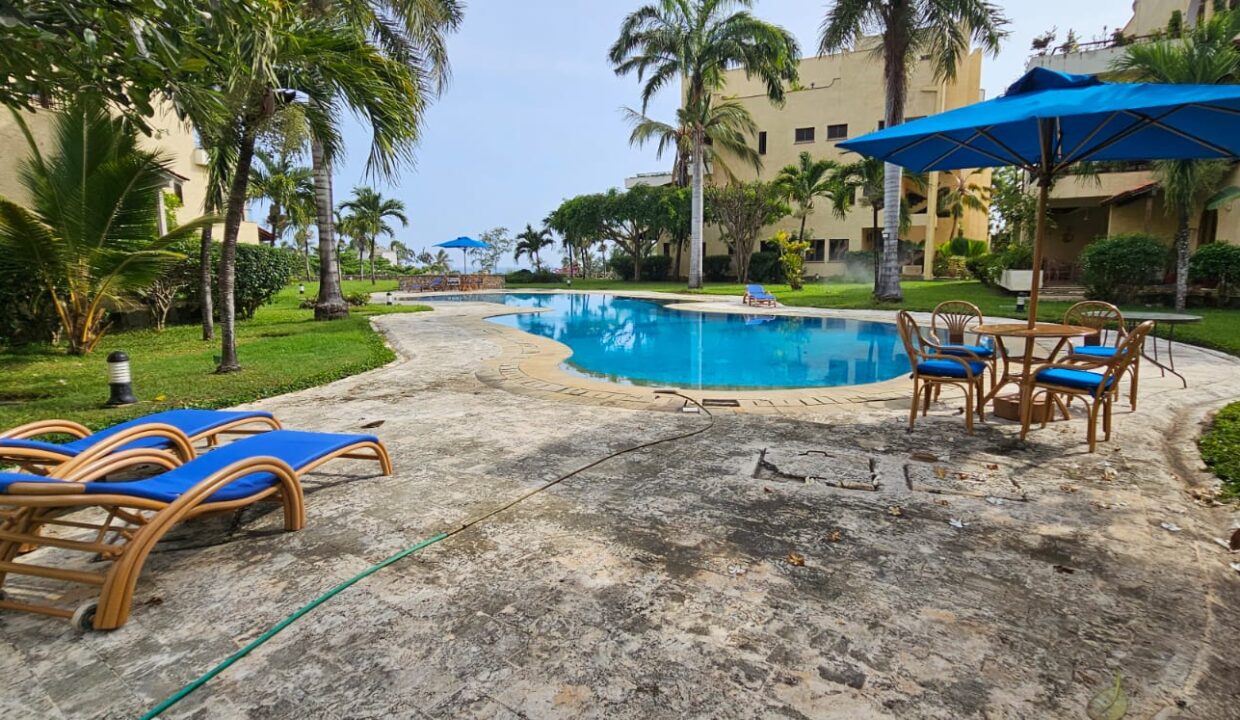 WhatsApp Image 2025-12-02 at 10.32.16 (1)