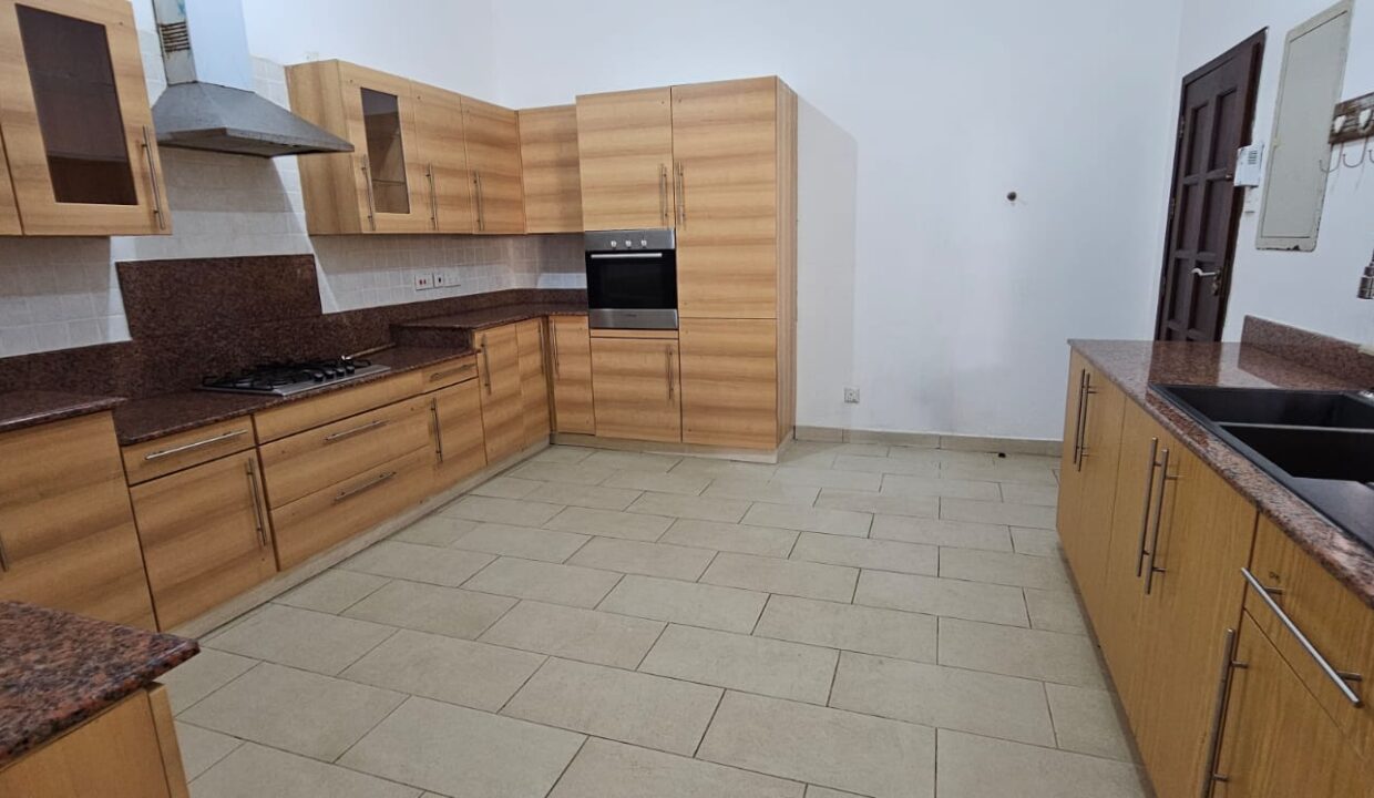 WhatsApp Image 2025-12-02 at 10.32.17 (1)