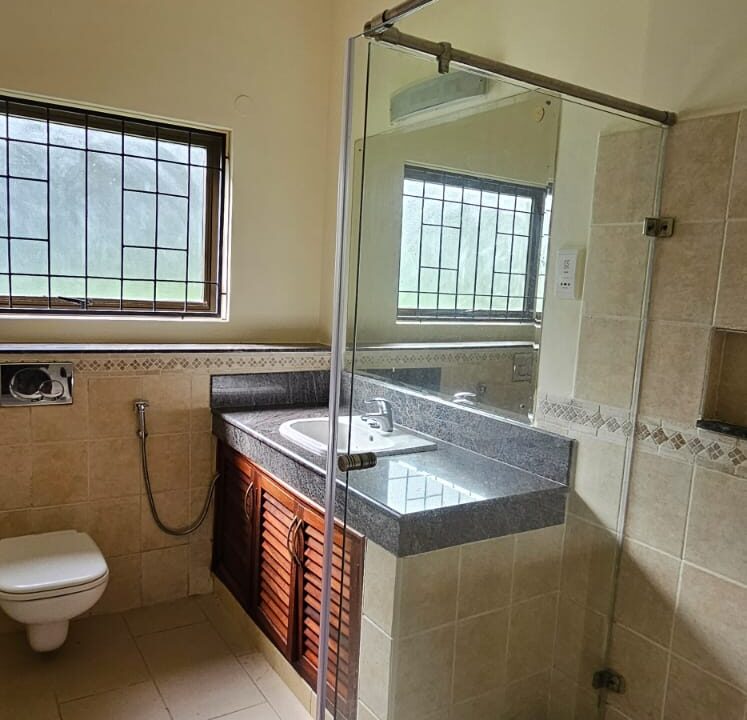 WhatsApp Image 2025-12-02 at 10.32.20 (1)