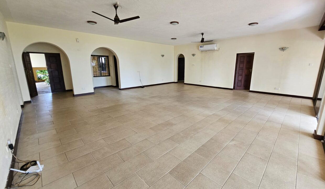 WhatsApp Image 2025-12-02 at 10.32.24