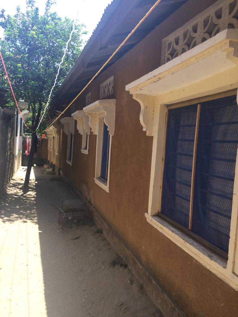 Plot with Swahili houses for Sale at Mwembelegeza – Bamburi