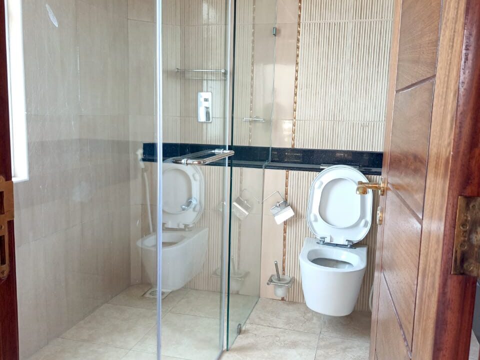 WhatsApp Image 2025-10-13 at 13.22.58