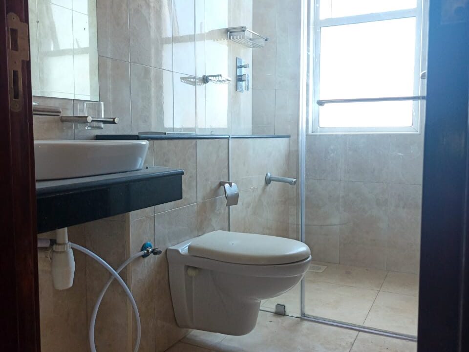 WhatsApp Image 2025-10-13 at 13.23.00 (1)