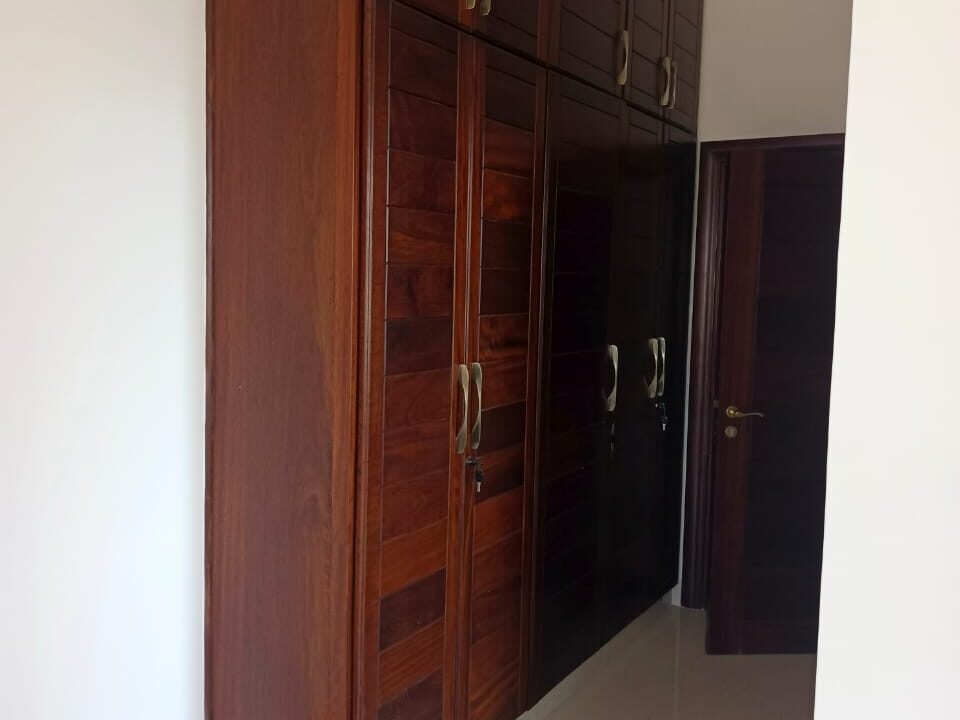 WhatsApp Image 2025-10-13 at 13.23.00