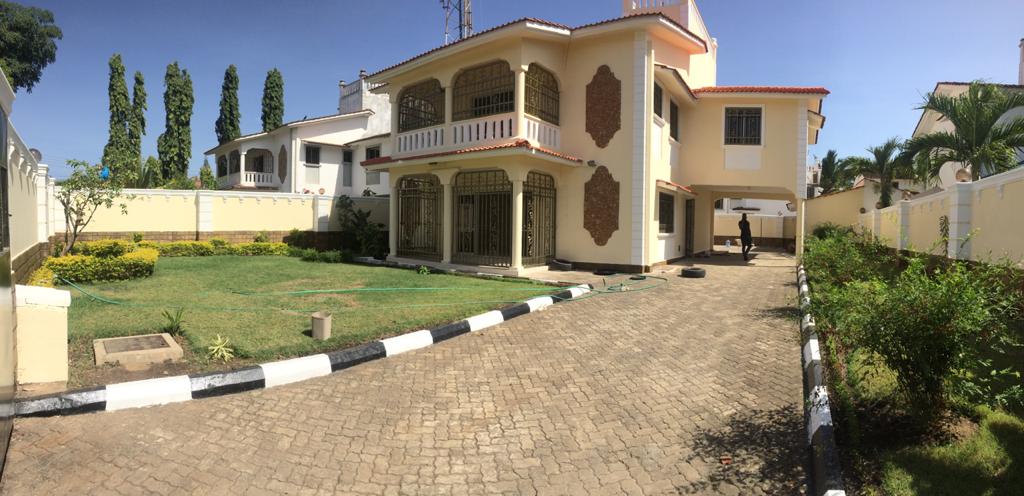 3br House for Rent with a Study room in Nyali.