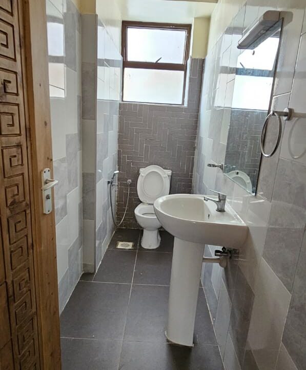 WhatsApp Image 2025-10-08 at 10.24.26 AM (2)