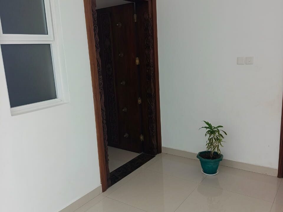 WhatsApp Image 2025-06-30 at 00.49.37 (2)