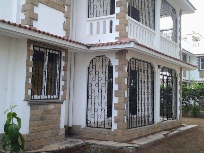 3br furnished all en-suite maisonette house for rent in Nyali