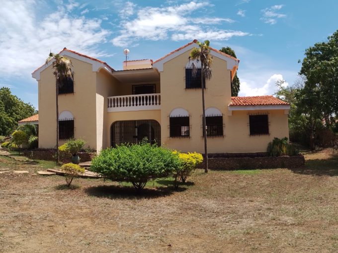 4br House with a detouched SQ  for rent in Nyali