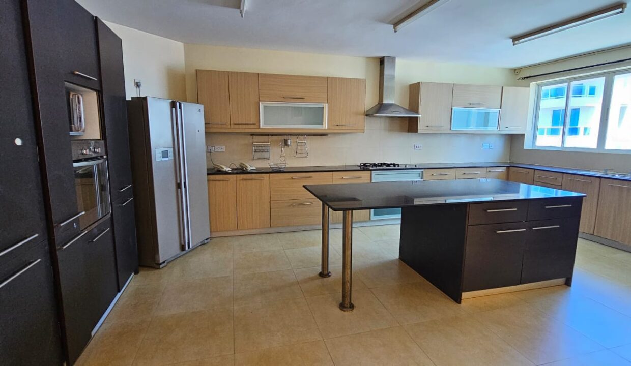 WhatsApp Image 2025-10-22 at 18.21.41