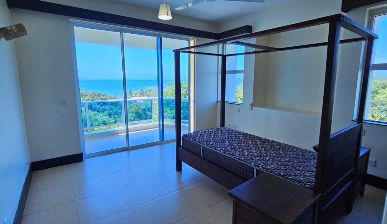 WhatsApp Image 2025-10-22 at 18.21.47 (2)