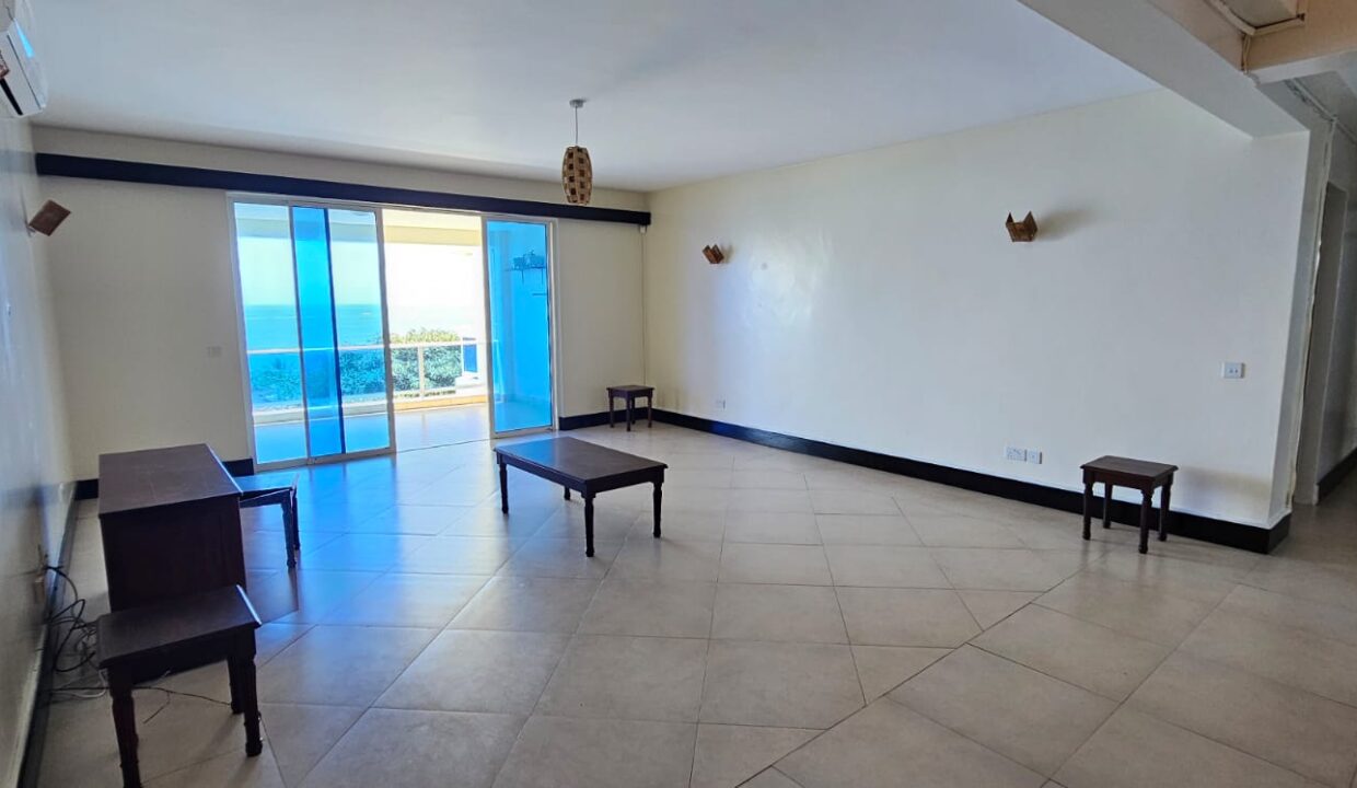 WhatsApp Image 2025-10-22 at 18.21.48