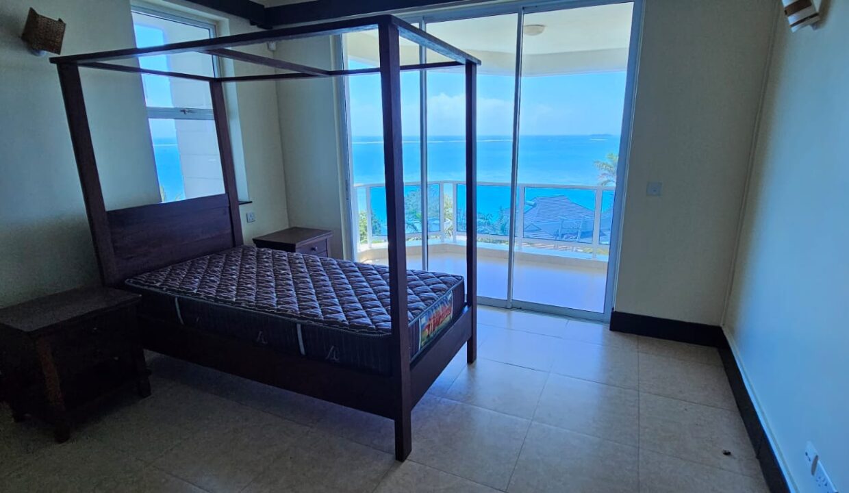 WhatsApp Image 2025-10-22 at 18.21.48 (2)