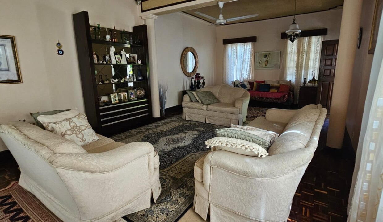 WhatsApp Image 2025-10-15 at 11.53.40 (1)