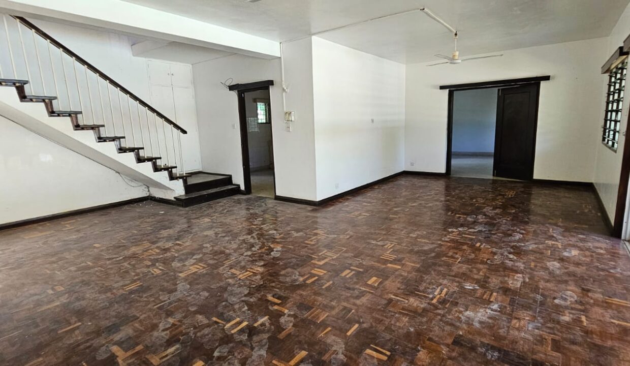 WhatsApp Image 2025-11-25 at 16.12.14 (1)