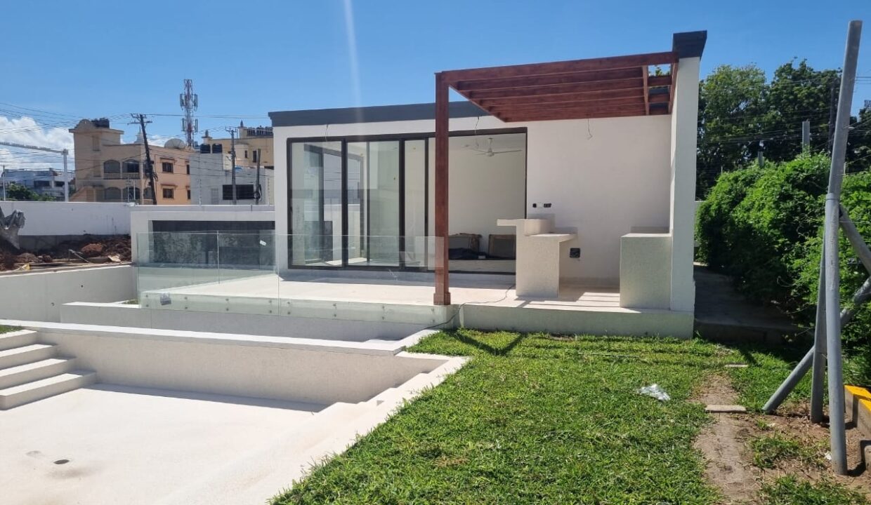 618606d6-deaa-4bb1-a7ce-008b277d1c6b