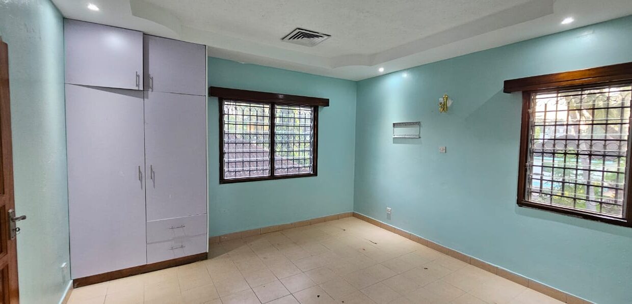 WhatsApp Image 2025-11-10 at 21.25.36