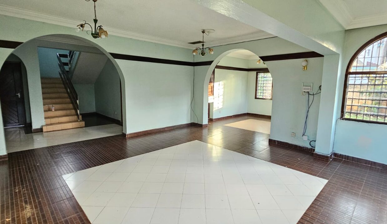 WhatsApp Image 2025-11-10 at 21.25.43