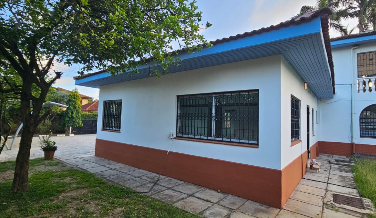 WhatsApp Image 2025-11-10 at 21.25.44 (1)