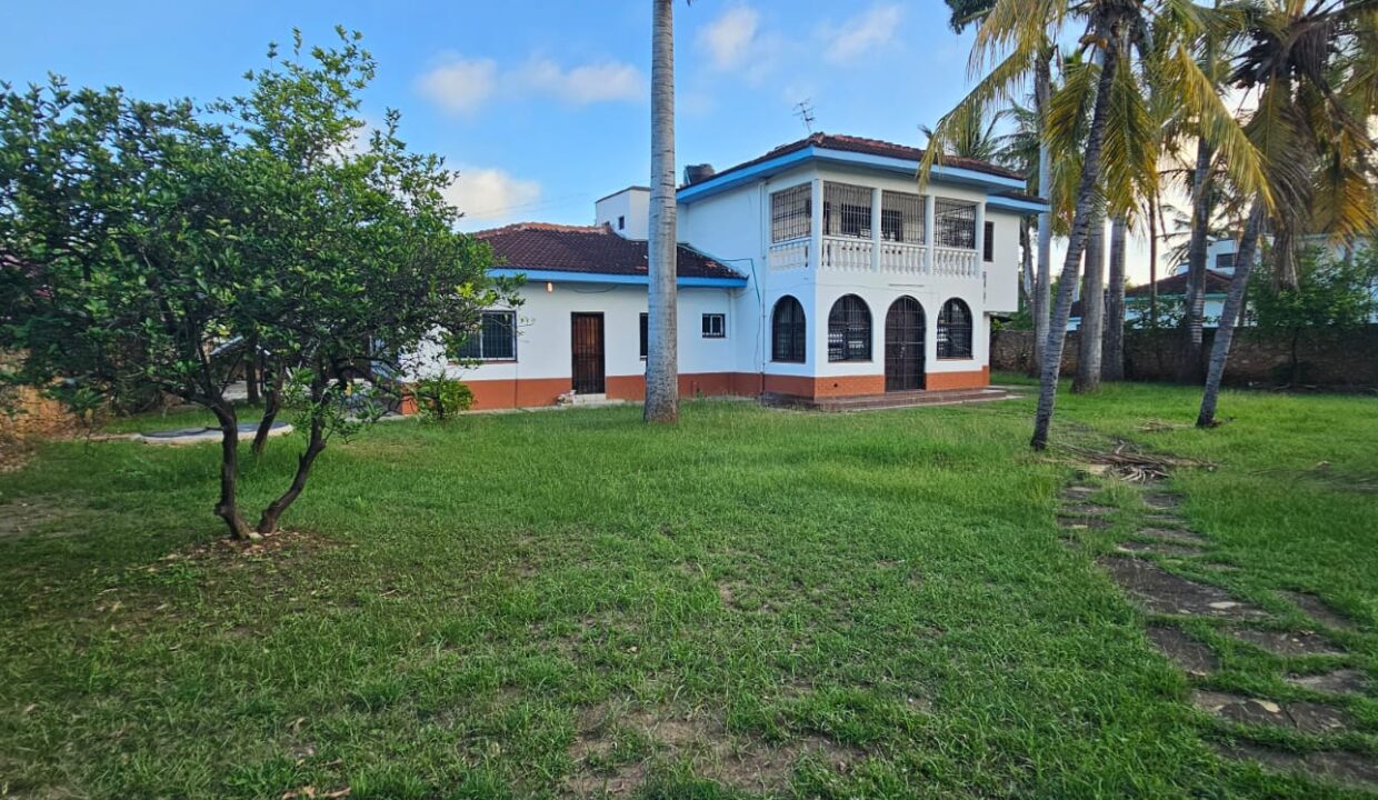 WhatsApp Image 2025-11-10 at 21.25.47