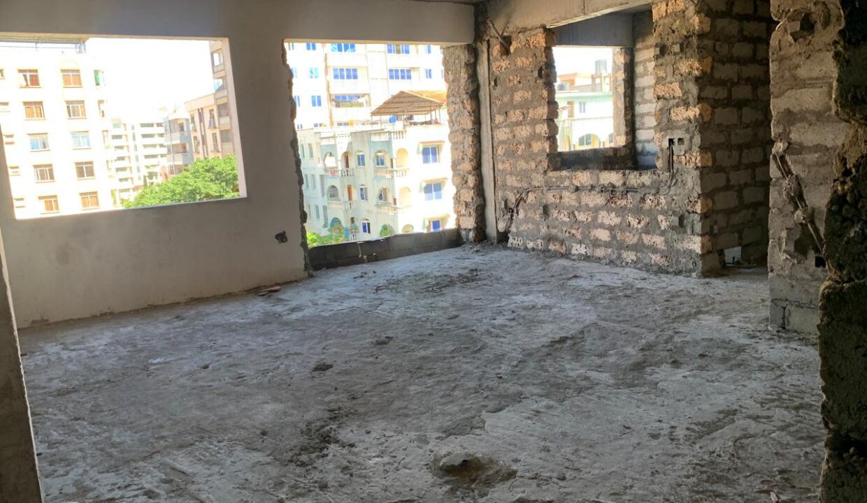 WhatsApp Image 2025-05-23 at 10.28.05