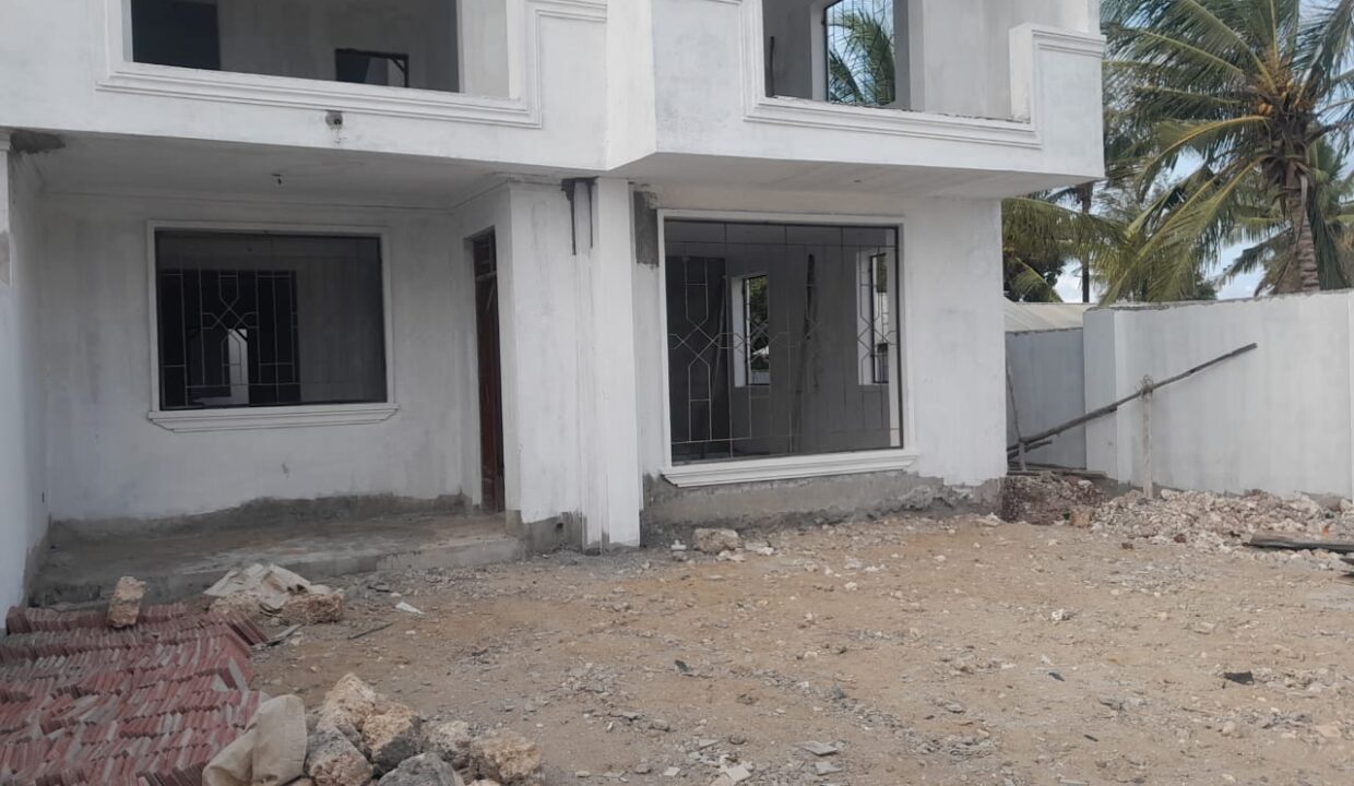 WhatsApp Image 2025-09-15 at 15.25.43 (2)