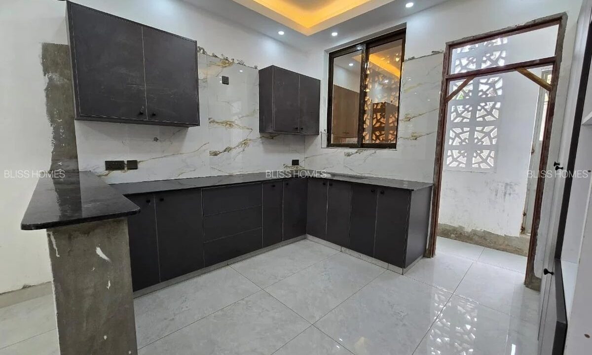 WhatsApp Image 2025-10-16 at 14.14.23 (6)