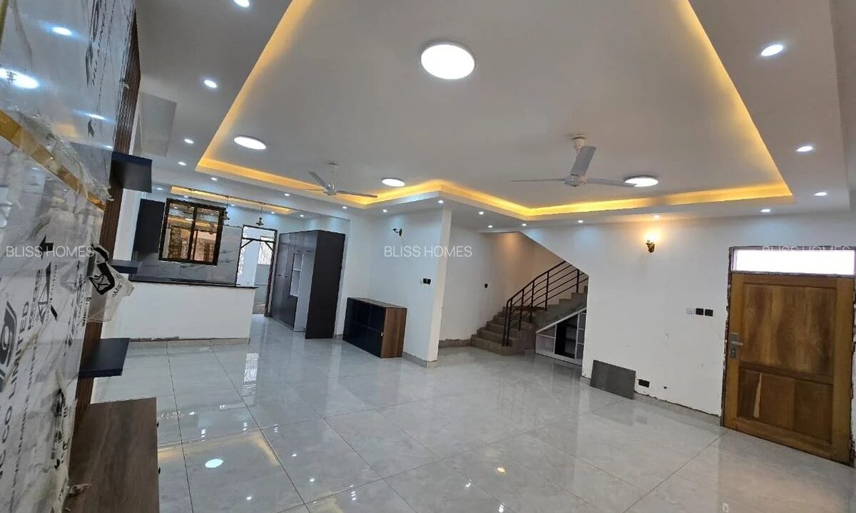 WhatsApp Image 2025-10-16 at 14.14.23 (8)