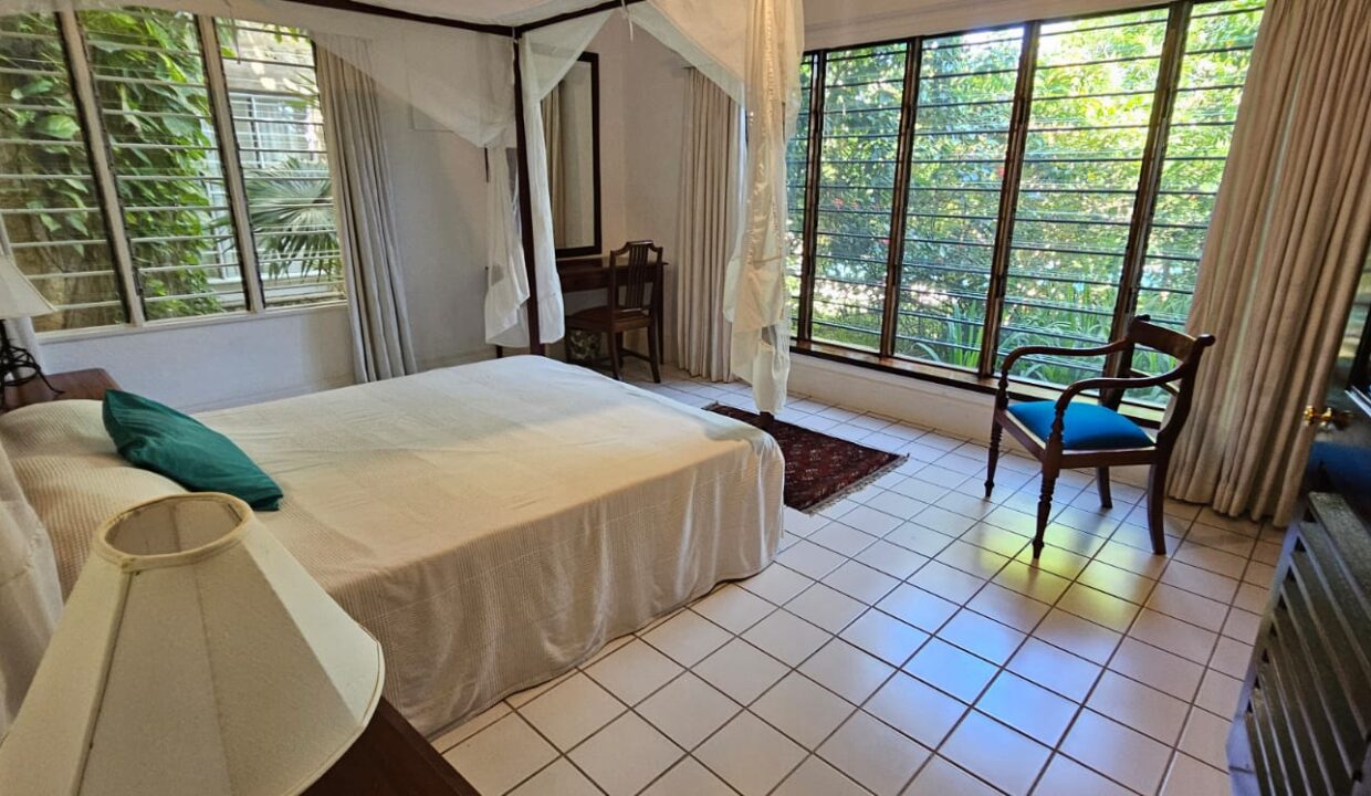 WhatsApp Image 2025-10-28 at 13.18.33