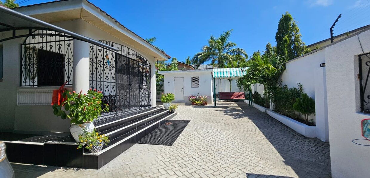 WhatsApp Image 2025-11-13 at 15.18.40 (1)