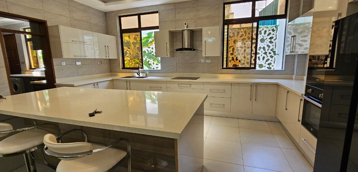 WhatsApp Image 2025-11-19 at 16.35.07