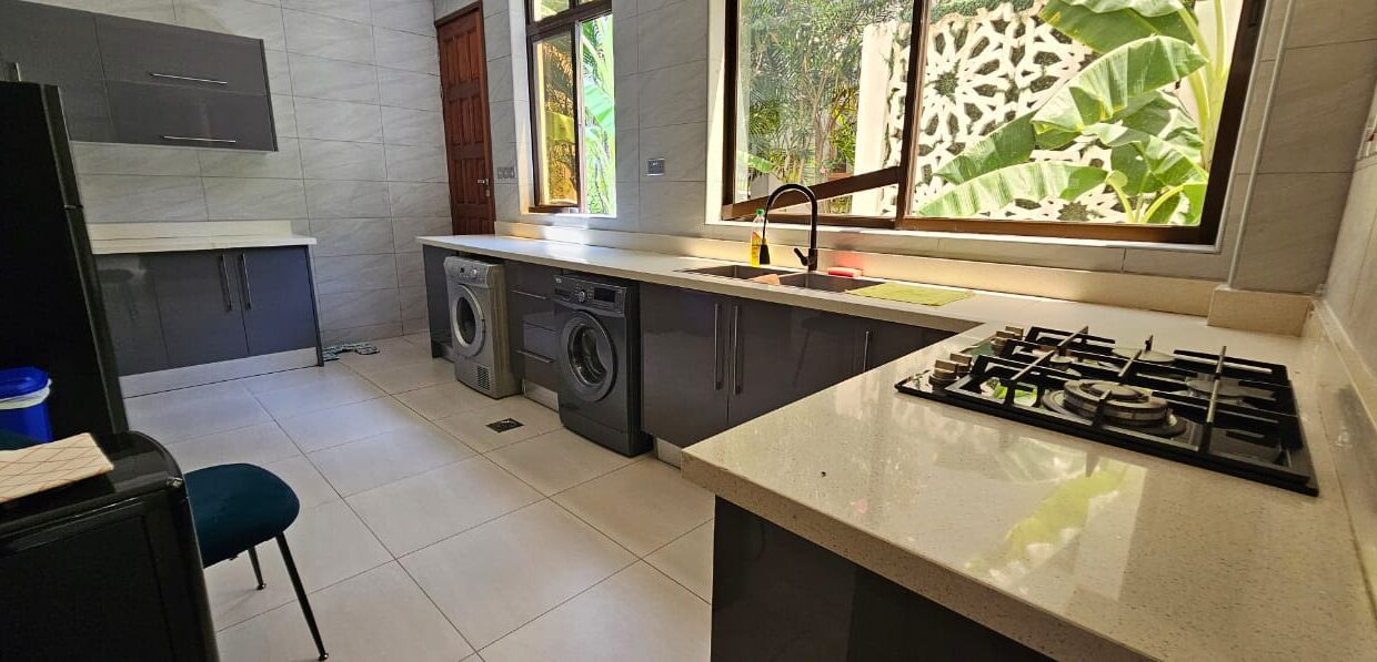 WhatsApp Image 2025-11-19 at 16.35.07 (3)