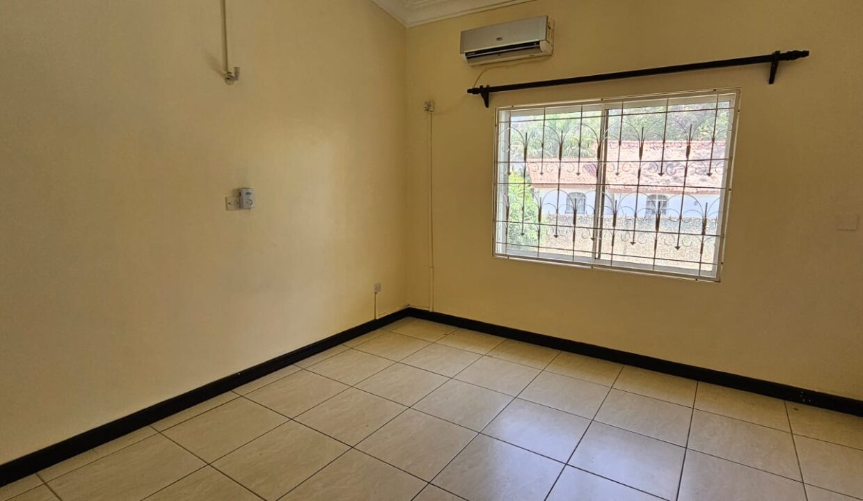 WhatsApp Image 2025-12-03 at 21.27.09 (1)