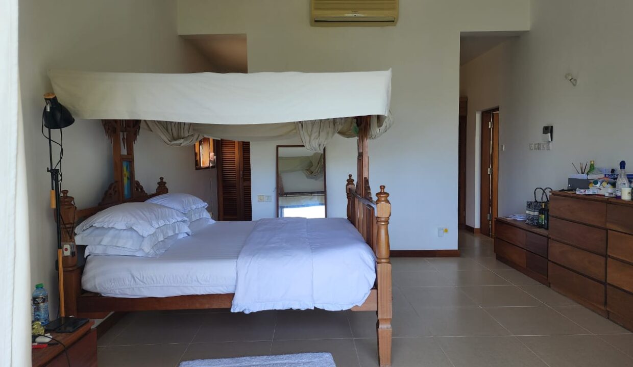 WhatsApp Image 2025-12-19 at 14.47.02