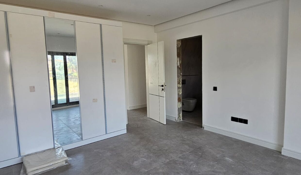 WhatsApp Image 2026-02-03 at 16.22.26 (1)