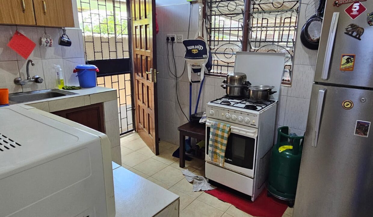 81d2fdb2-3a9d-4830-85b0-cbbf2ecd7945