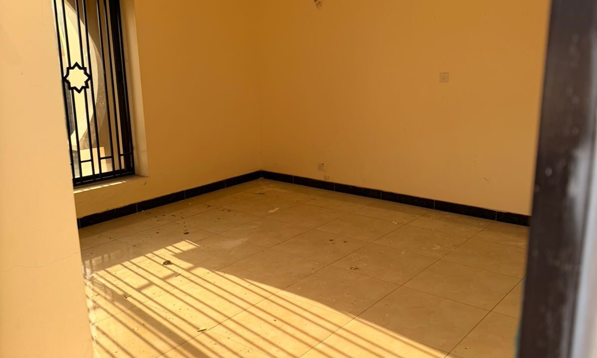 WhatsApp Image 2026-04-05 at 14.42.13 (2)