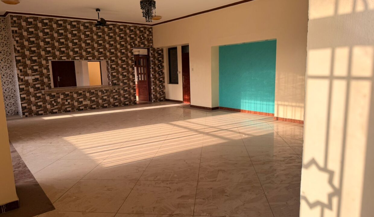 WhatsApp Image 2026-04-05 at 14.44.02